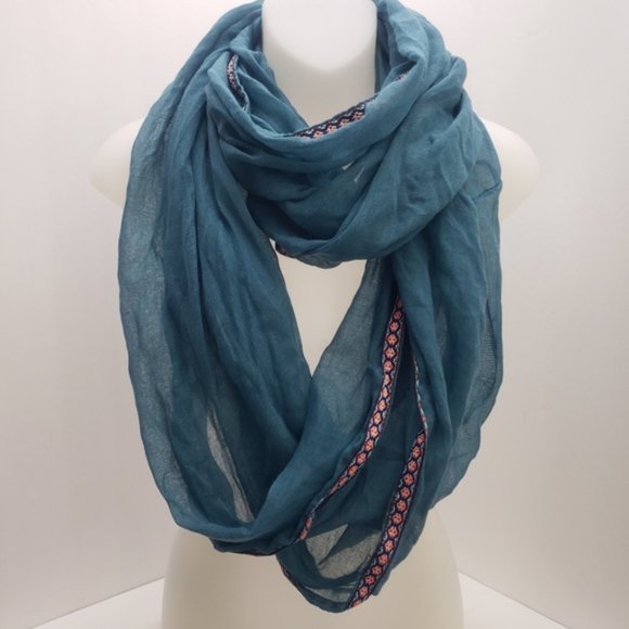 NEW Do Everything in Love Infinity Scarf, Boho - Picture 2 of 3